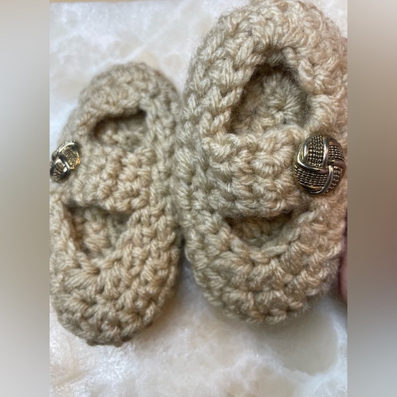 Handmade Baby Hat & Booties Set (0–5M) – Neutral Beige Brown Crochet - Picture 7 of 8